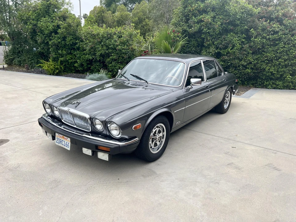 1985 Jaguar XJ Series 3 - Image 2 of 31