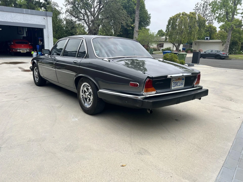 1985 Jaguar XJ Series 3 - Image 8 of 31