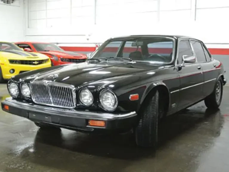 1985 Jaguar XJ Series 3 - Image 2 of 2
