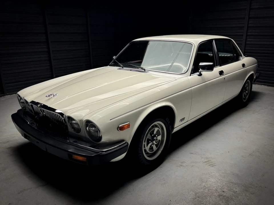 1985 Jaguar XJ Series 3 - Image 10 of 31