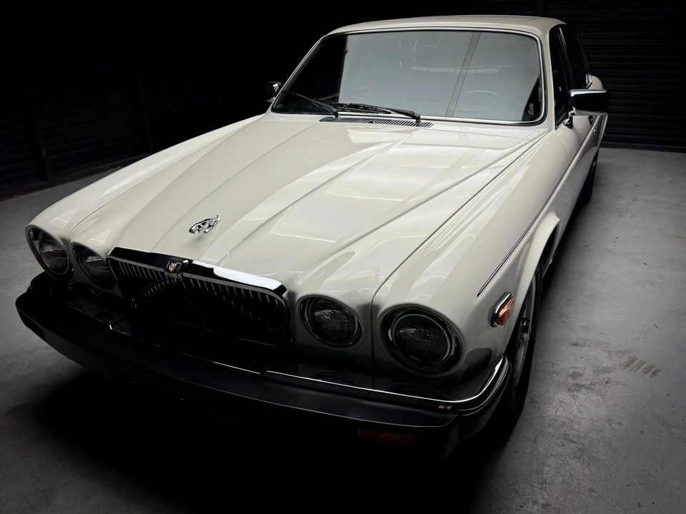1985 Jaguar XJ Series 3 - Image 8 of 31
