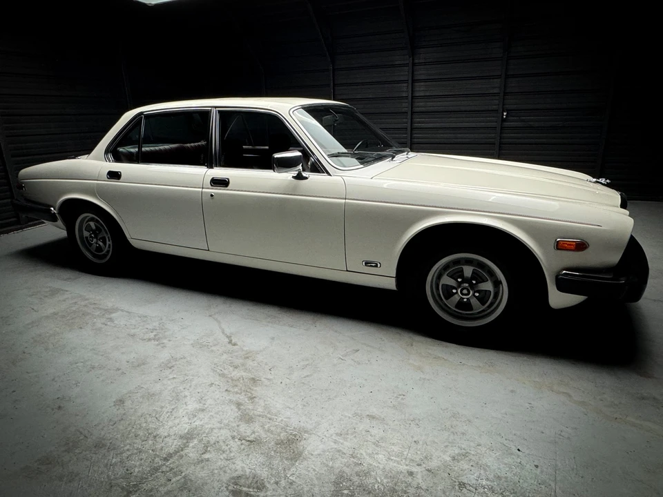 1985 Jaguar XJ Series 3 - Image 3 of 31