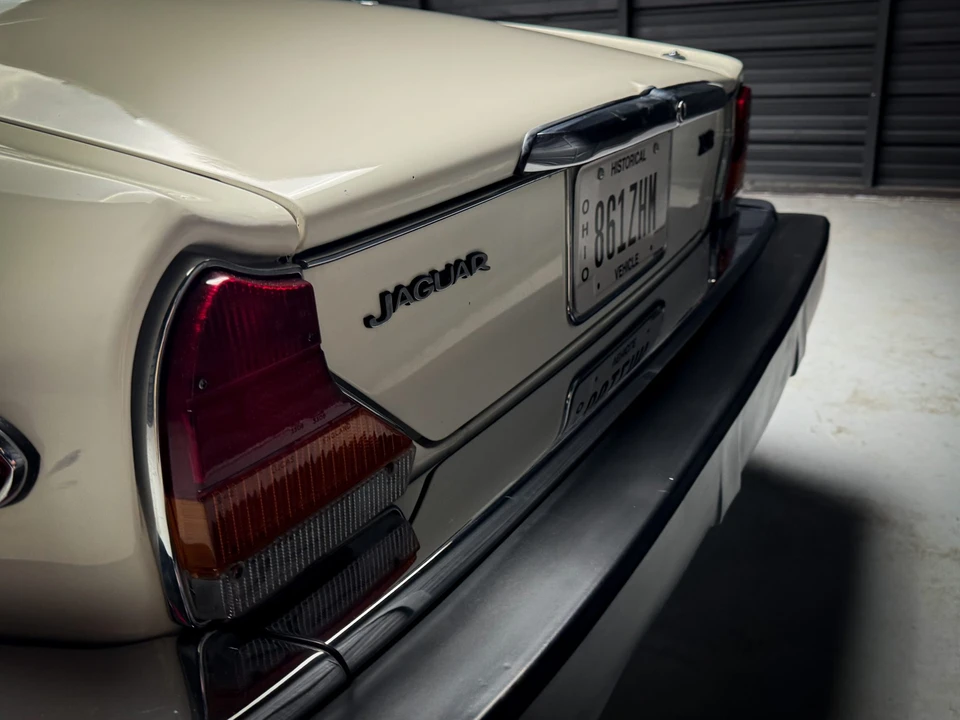 1985 Jaguar XJ Series 3 - Image 27 of 31