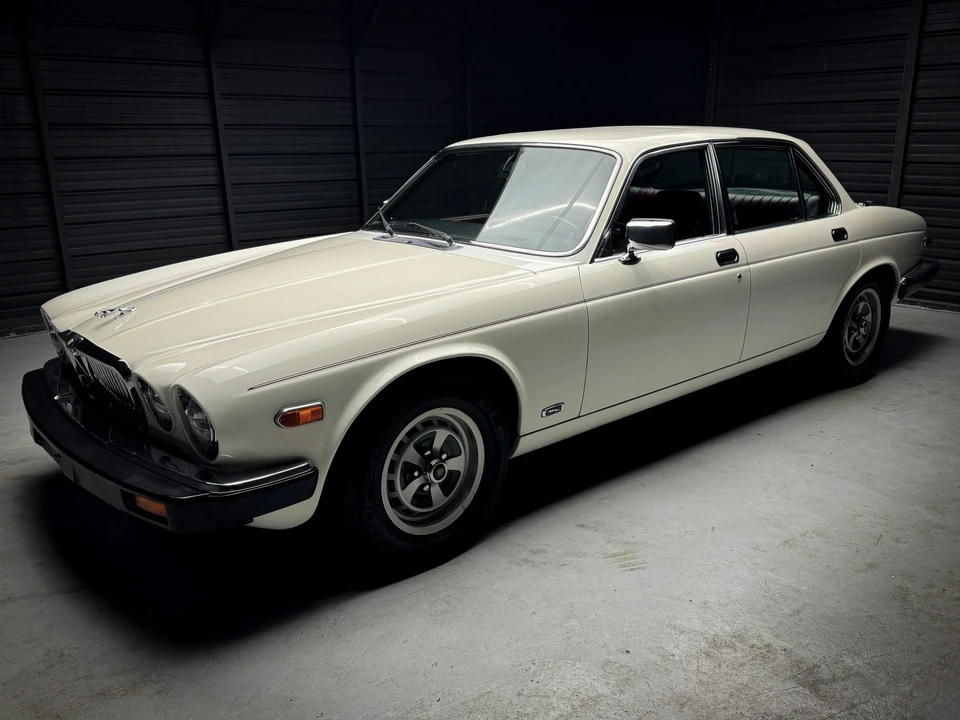 1985 Jaguar XJ Series 3 - Image 11 of 31