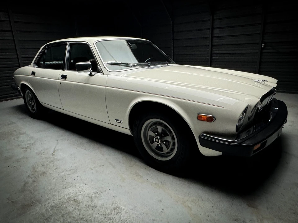 1985 Jaguar XJ Series 3 - Image 4 of 31