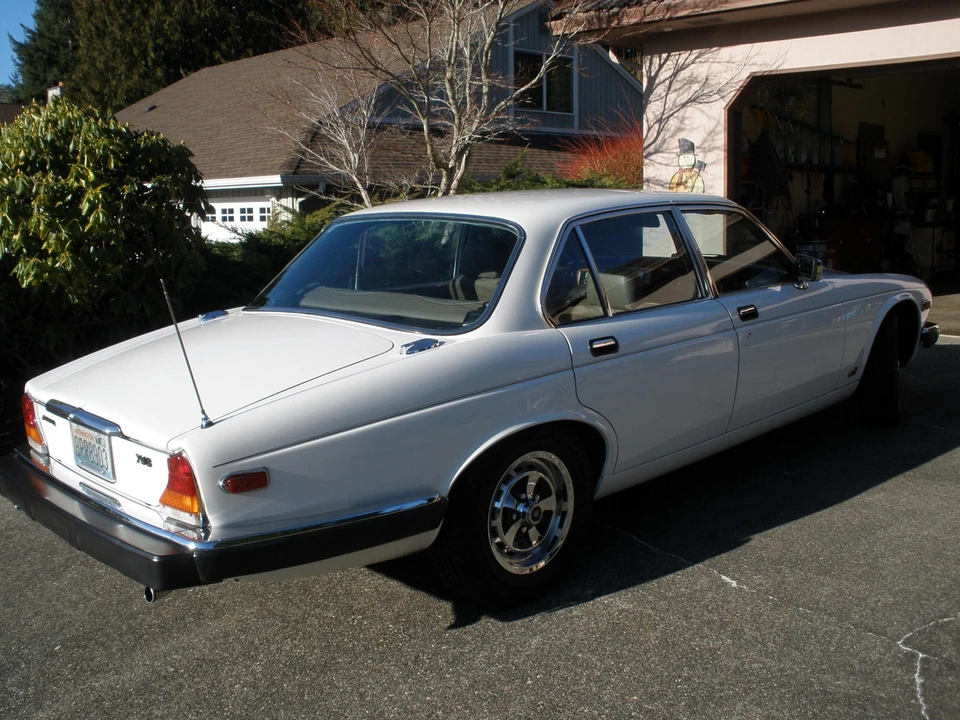 1985 Jaguar XJ Series 3 - Image 9 of 31