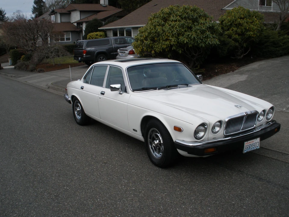 1985 Jaguar XJ Series 3 - Image 2 of 31