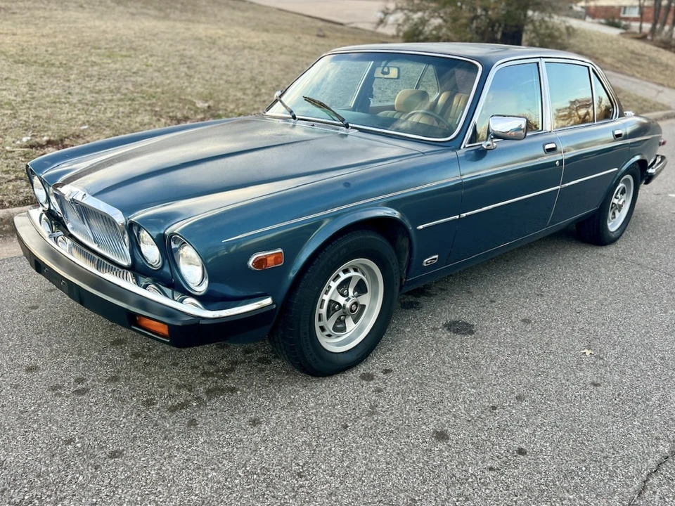 1985 Jaguar XJ Series 3 - Image 2 of 31