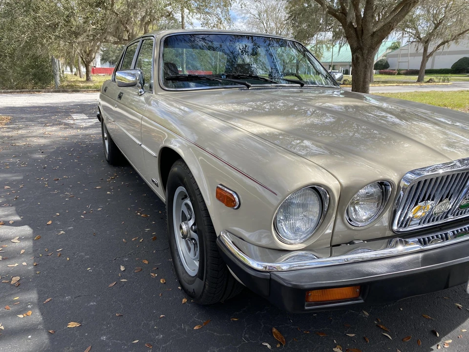 1985 Jaguar XJ Series 3 - Image 22 of 31