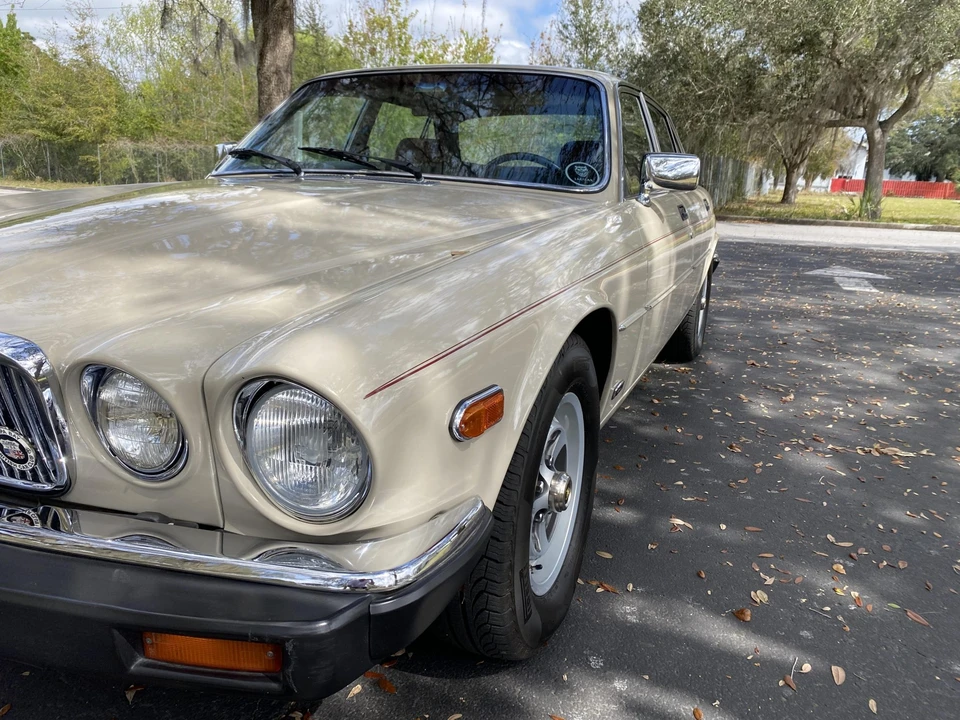 1985 Jaguar XJ Series 3 - Image 27 of 31