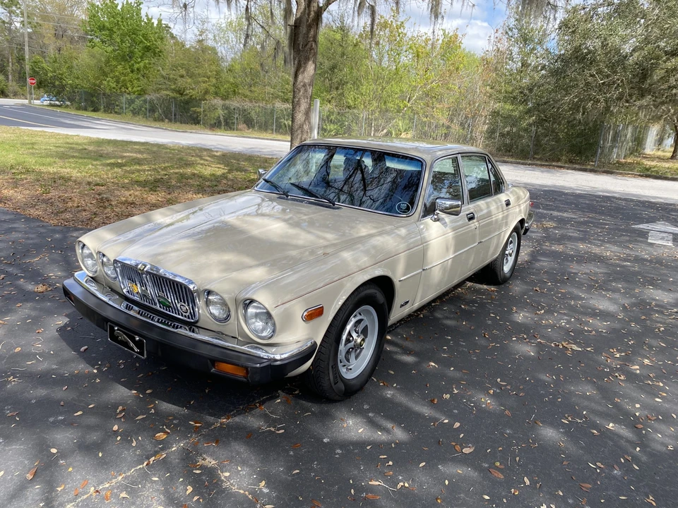 1985 Jaguar XJ Series 3 - Image 3 of 31