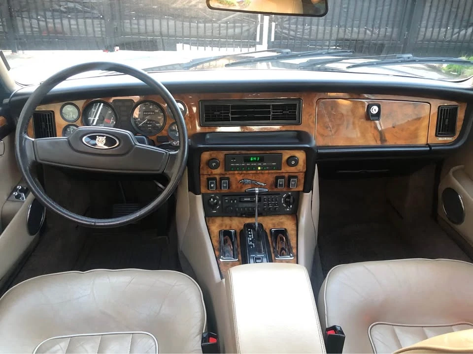 1985 Jaguar XJ Series 3 - Image 6 of 10