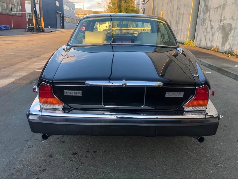 1985 Jaguar XJ Series 3 - Image 4 of 10