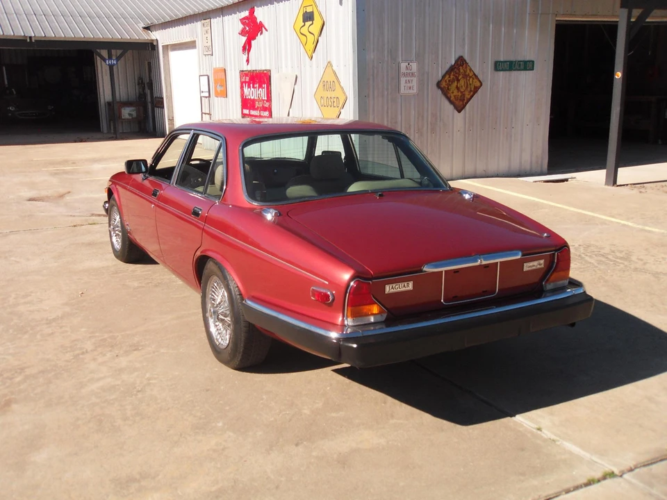 1985 Jaguar XJ Series 3 - Image 4 of 31