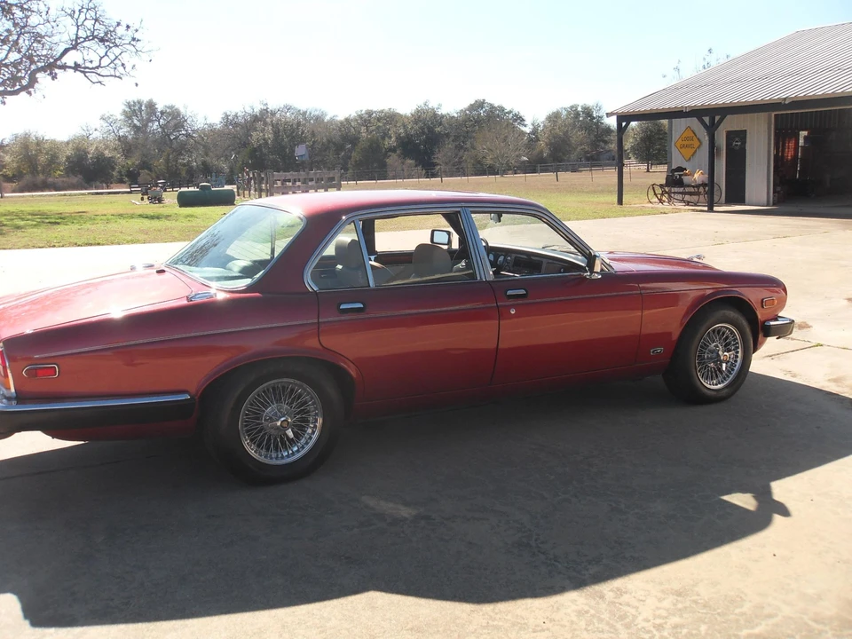 1985 Jaguar XJ Series 3 - Image 7 of 31