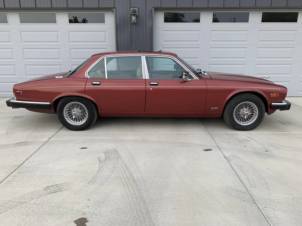 1985 Jaguar XJ Series 3 - Image 7 of 31