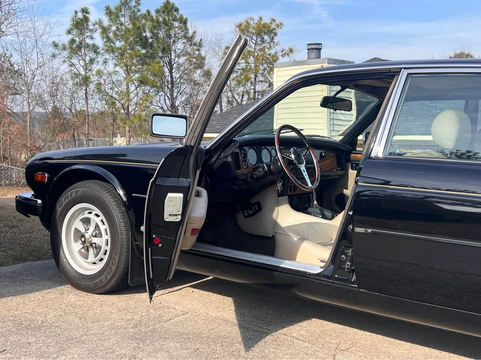 1985 Jaguar XJ Series 3 - Image 11 of 11