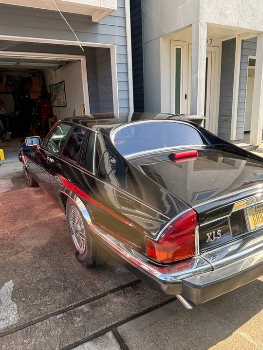 1985 Jaguar XJS - Image 2 of 19