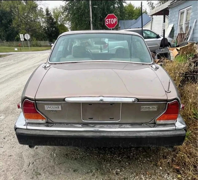 1985 Jaguar XJ Series 3 - Image 3 of 8