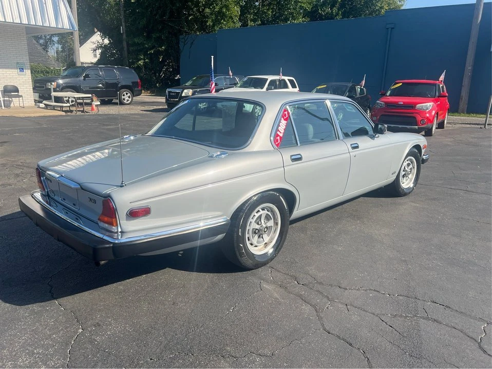 1985 Jaguar XJ Series 3 - Image 7 of 20