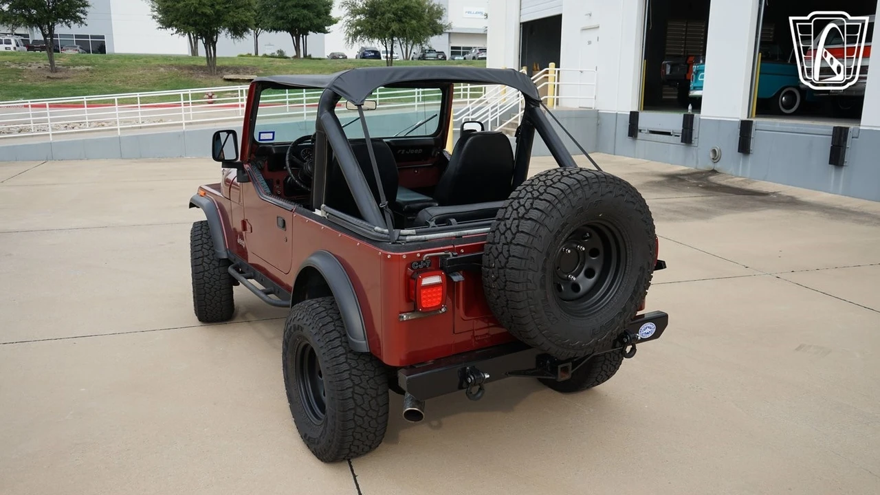 1985 Jeep CJ7 - Image 10 of 21