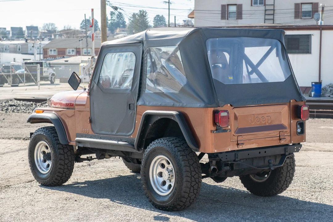 1985 Jeep CJ7 - Image 5 of 31