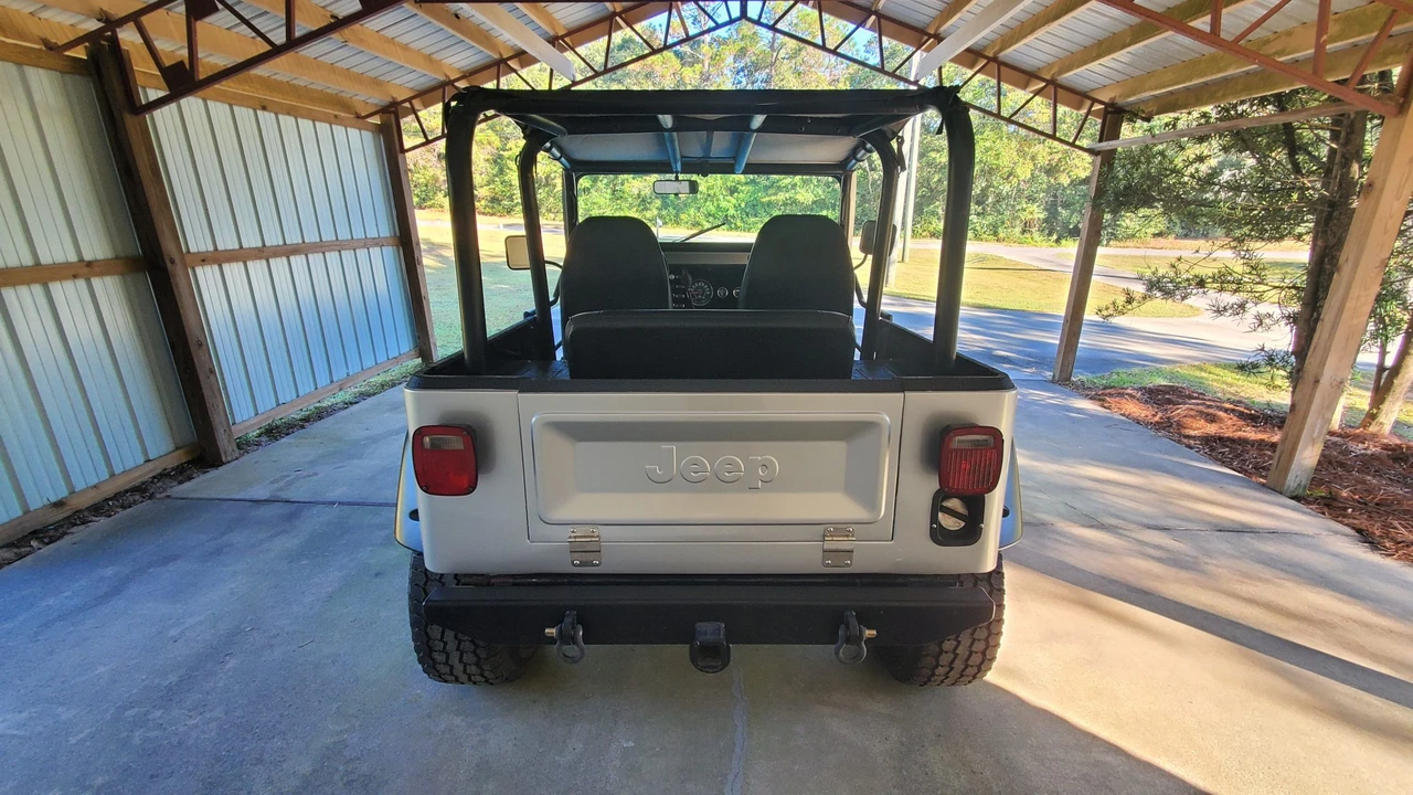 1985 Jeep CJ7 - Image 10 of 31