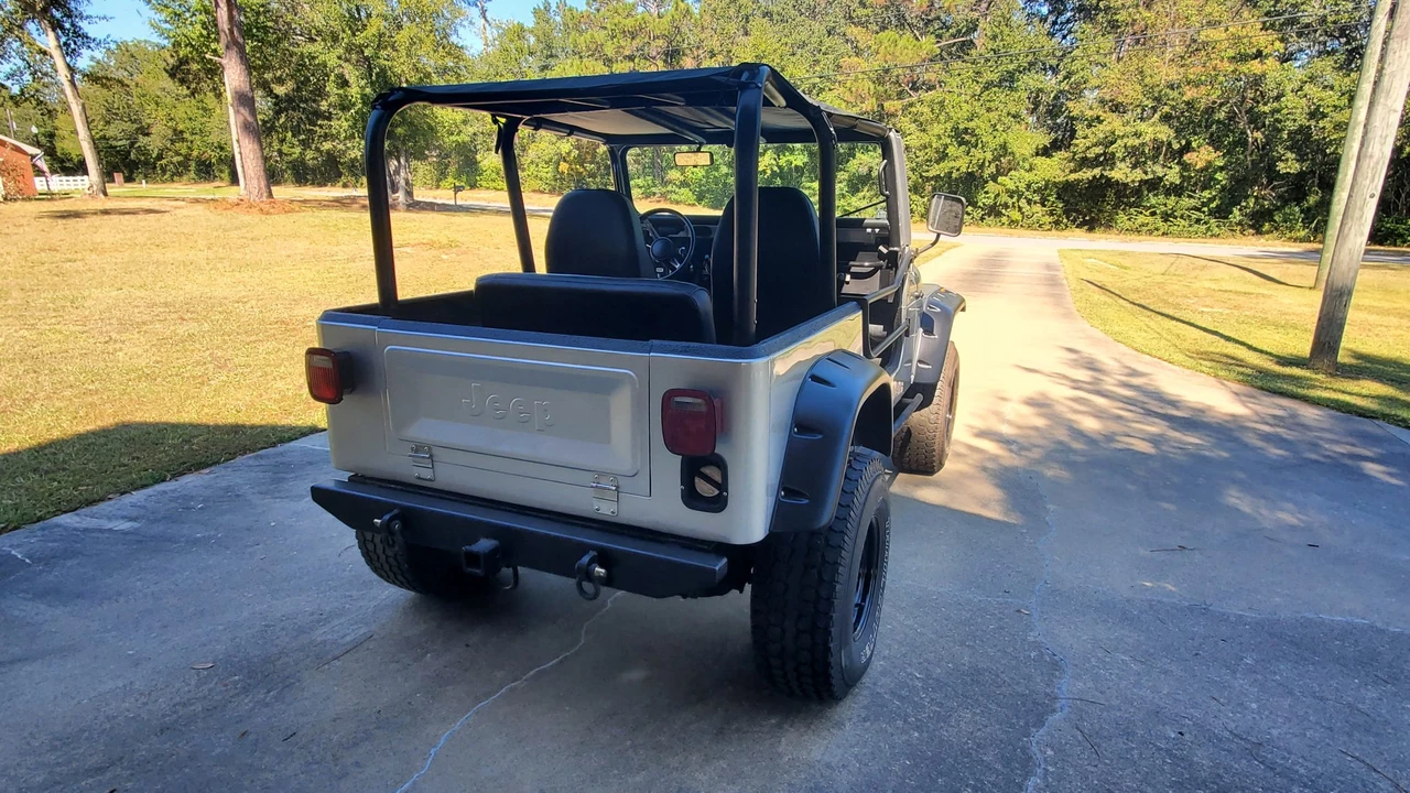 1985 Jeep CJ7 - Image 11 of 31