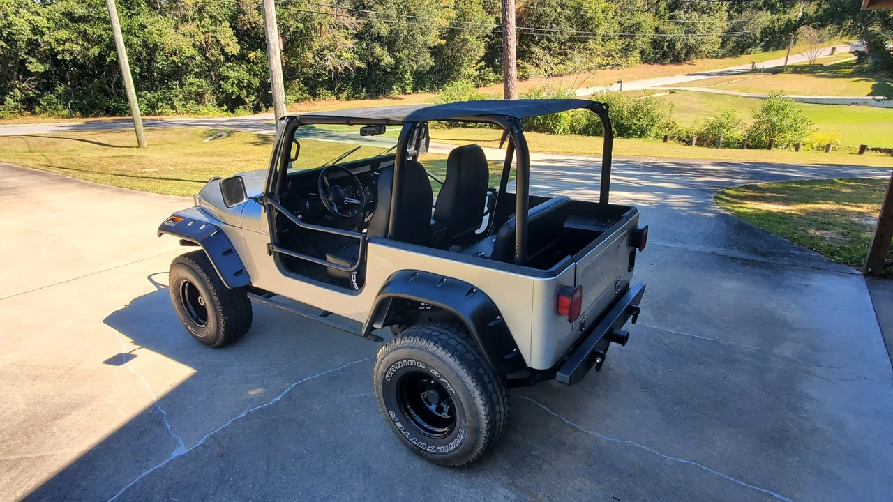 1985 Jeep CJ7 - Image 6 of 31