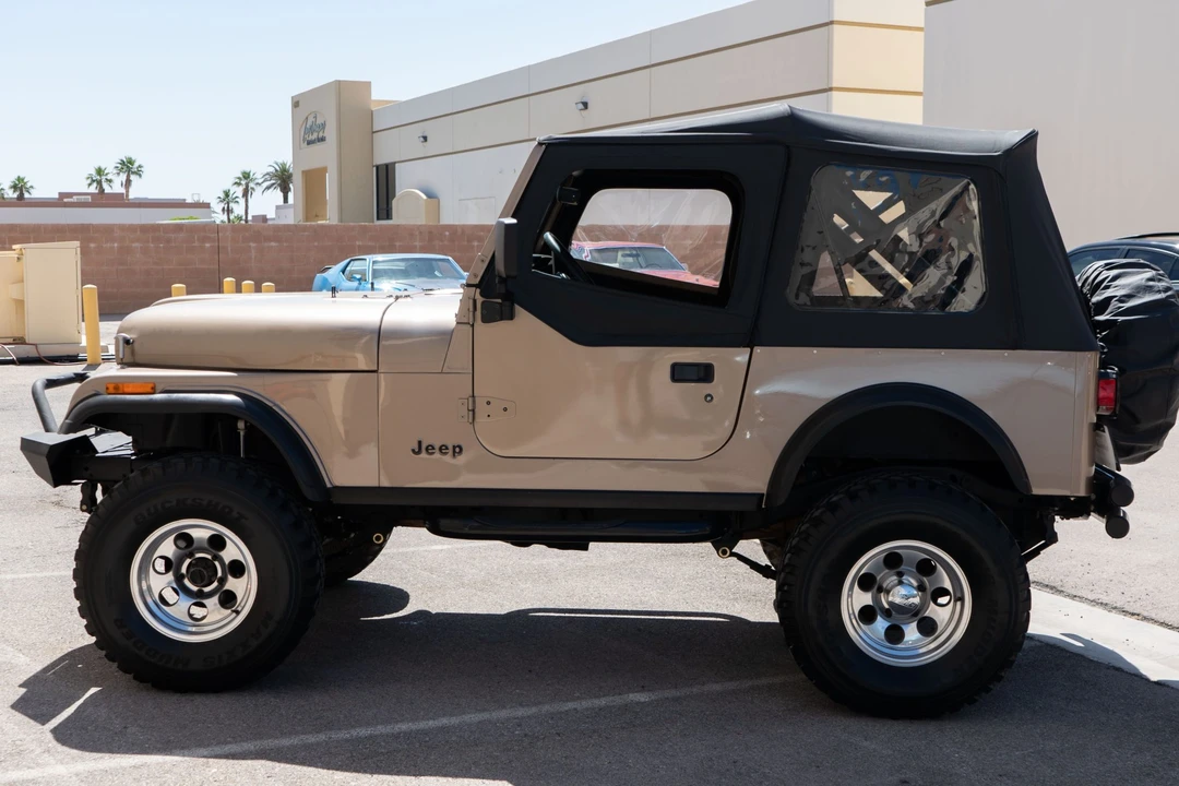 1985 Jeep CJ7 - Image 2 of 31