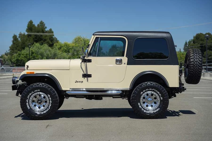 1985 Jeep CJ7 - Image 2 of 31