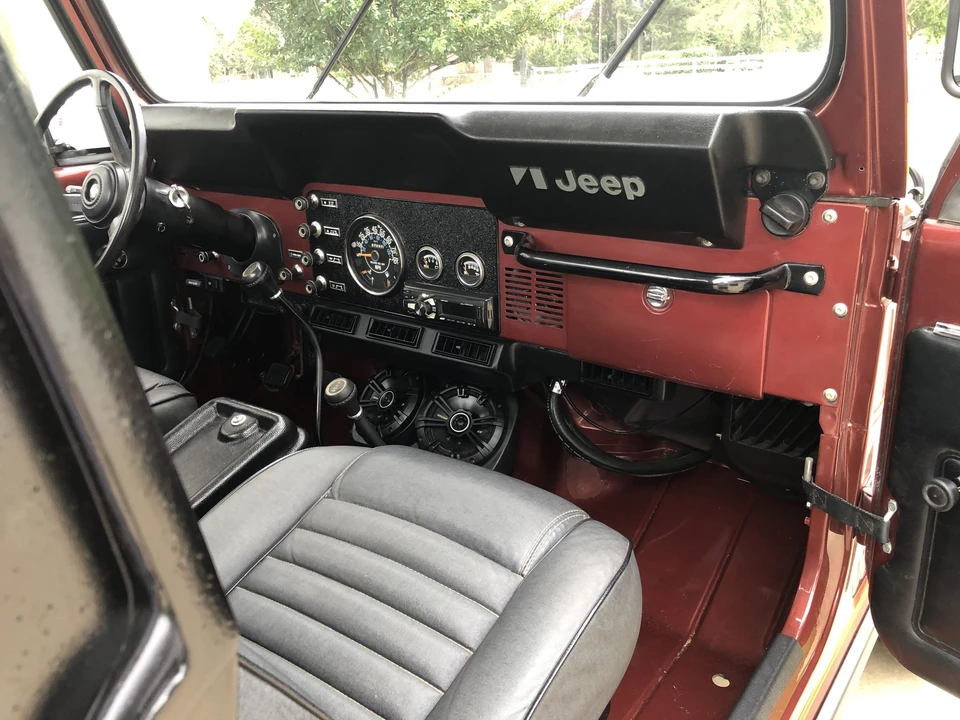 1985 Jeep CJ8 Scrambler - Image 29 of 31