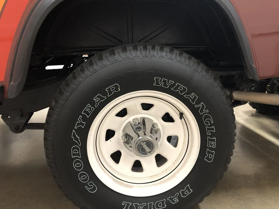 1985 Jeep CJ8 Scrambler - Image 12 of 31