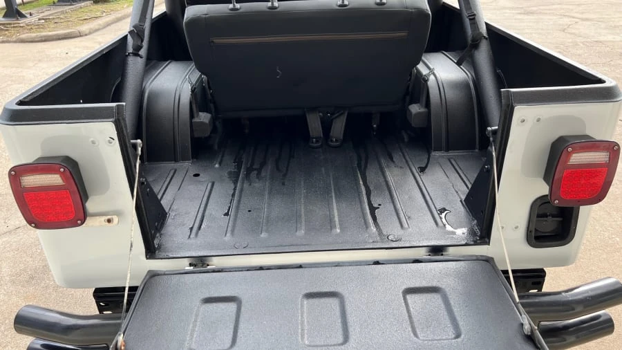 1985 Jeep CJ8 Scrambler - Image 6 of 7
