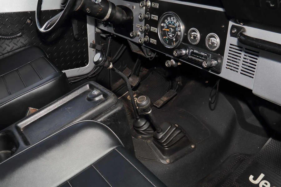 1985 Jeep CJ8 Scrambler - Image 17 of 25