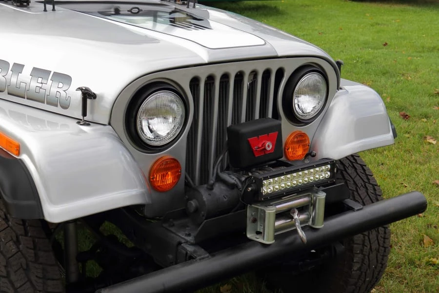 1985 Jeep CJ8 Scrambler - Image 8 of 25