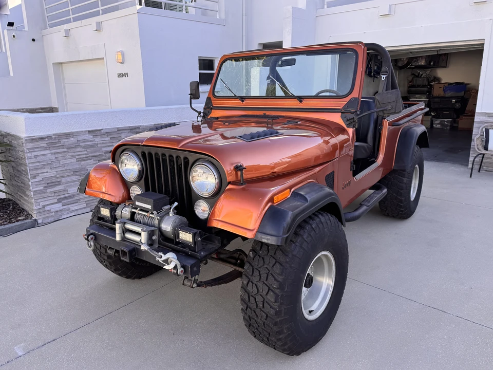 1985 Jeep CJ8 Scrambler - Image 2 of 31