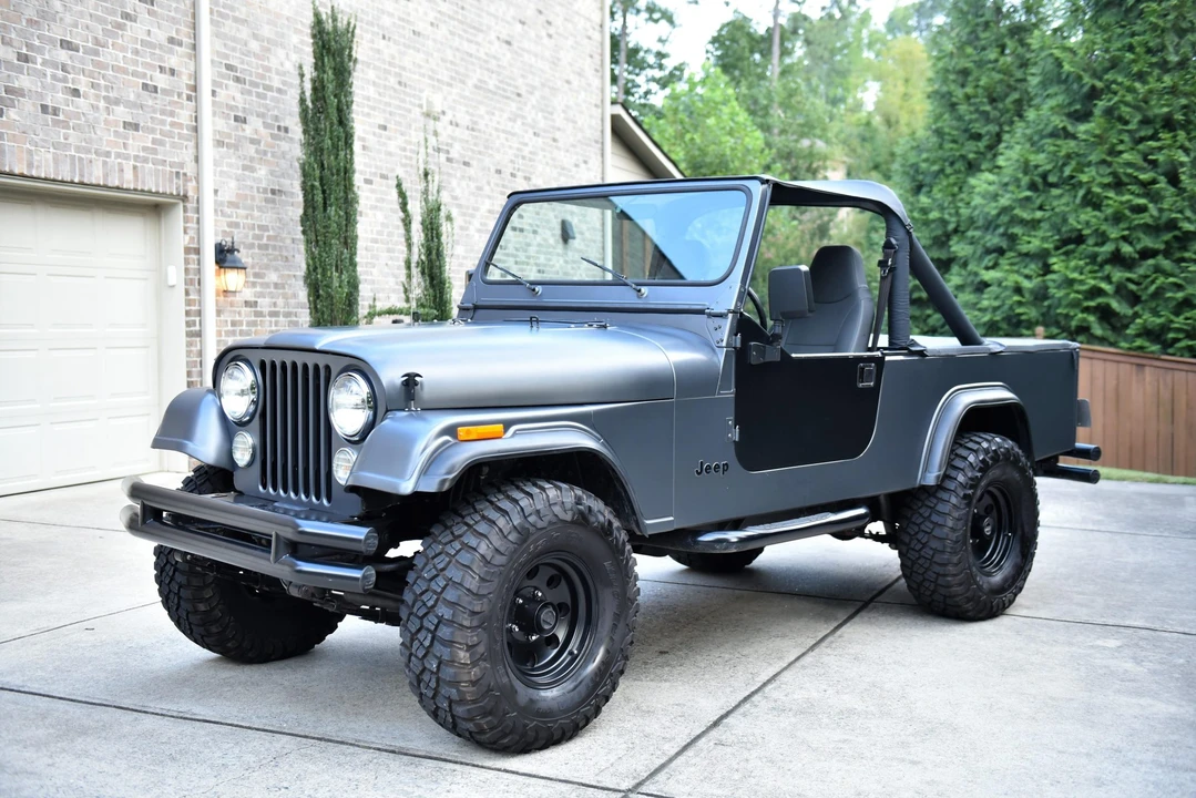1985 Jeep CJ8 Scrambler - Image 2 of 31