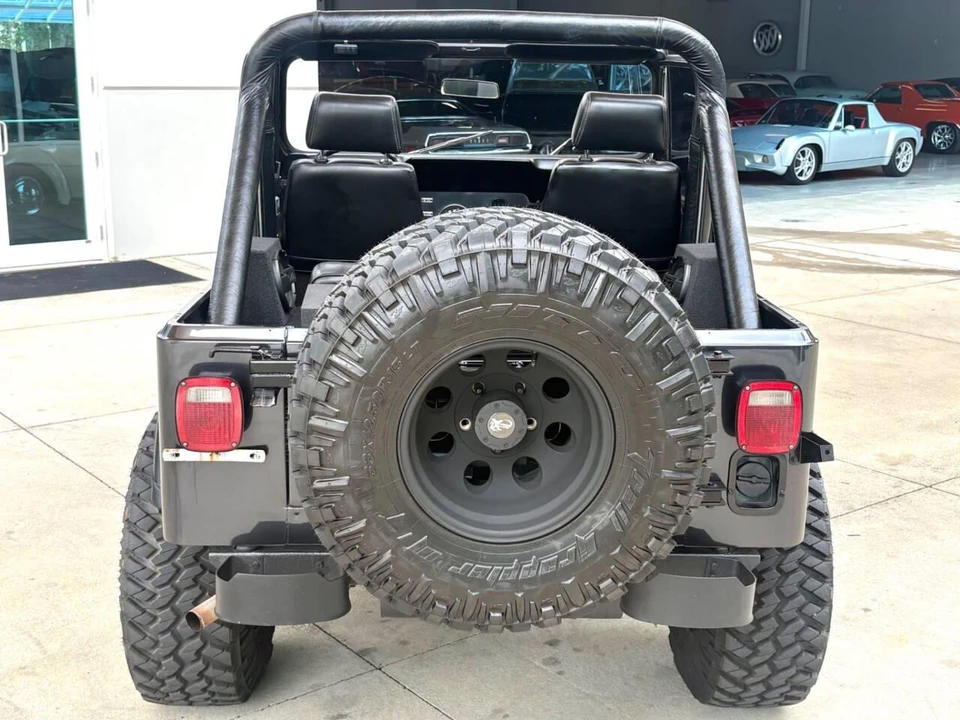 1985 Jeep CJ7 - Image 8 of 31
