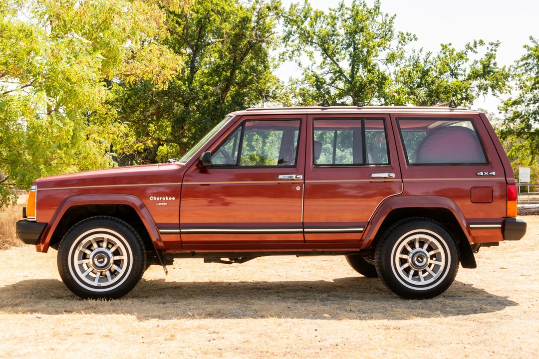 1985 Jeep XJ Cherokee - Image 2 of 31