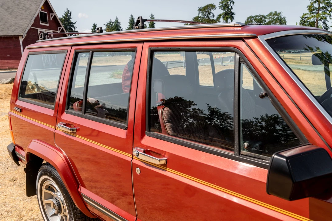 1985 Jeep XJ Cherokee - Image 9 of 31