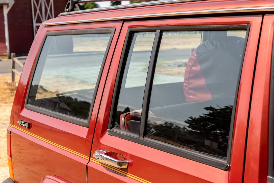 1985 Jeep XJ Cherokee - Image 23 of 31