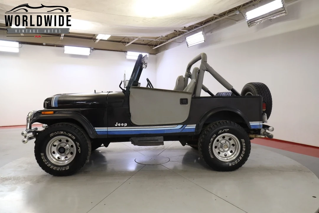1985 Jeep CJ7 - Image 3 of 12