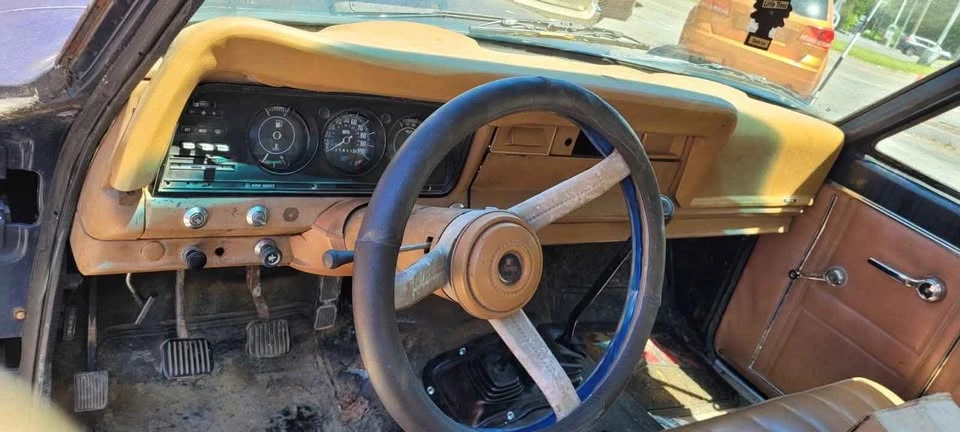 1985 Jeep SJ Gladiator - Image 9 of 12