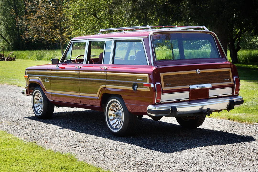 1985 Jeep SJ Grand Wagoneer - Image 12 of 31