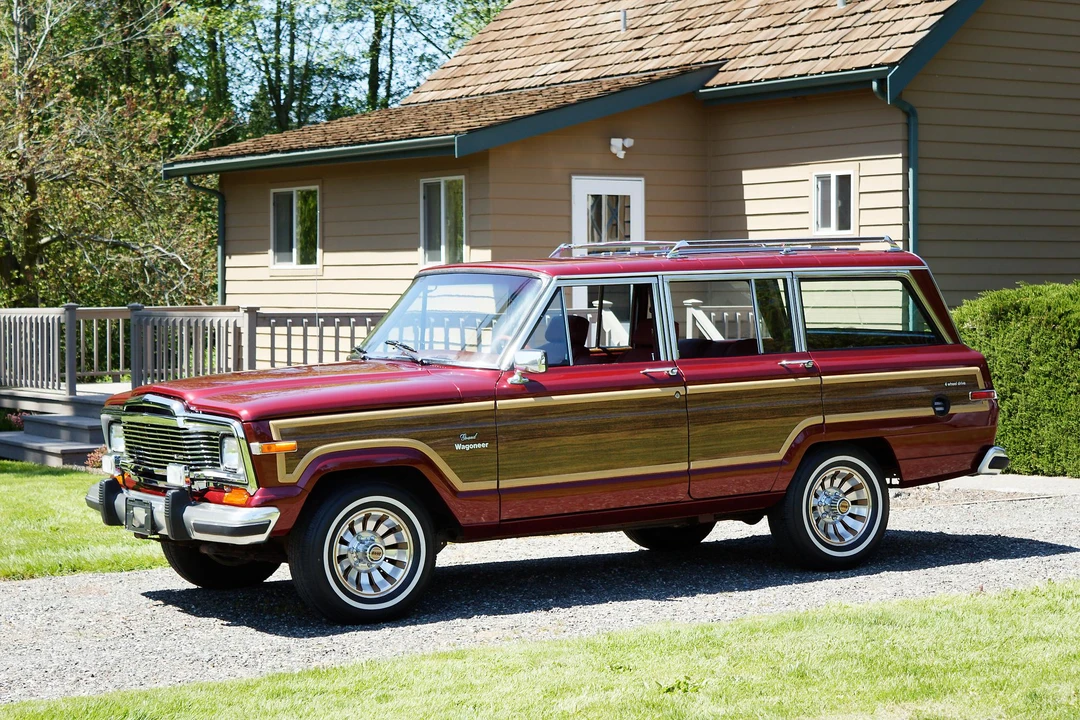 1985 Jeep SJ Grand Wagoneer - Image 5 of 31