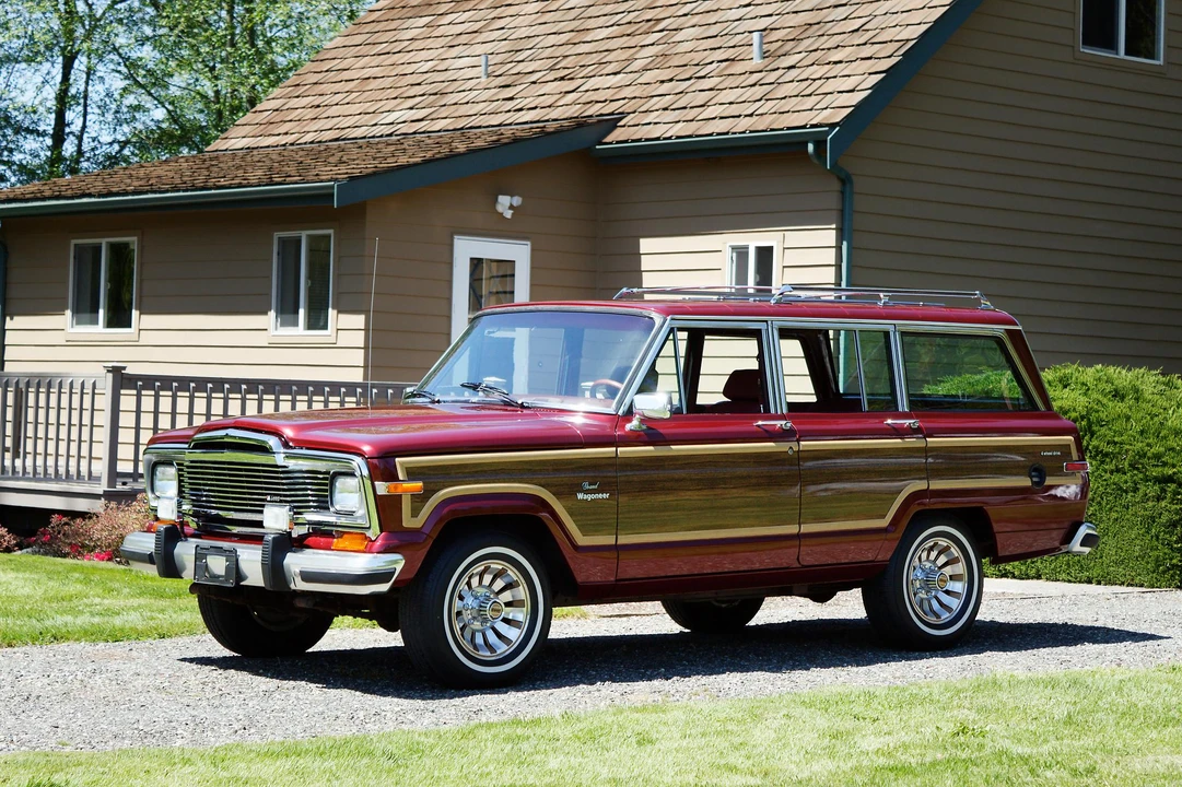 1985 Jeep SJ Grand Wagoneer - Image 4 of 31