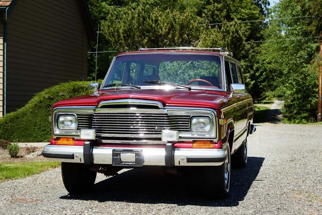 1985 Jeep SJ Grand Wagoneer - Image 2 of 31