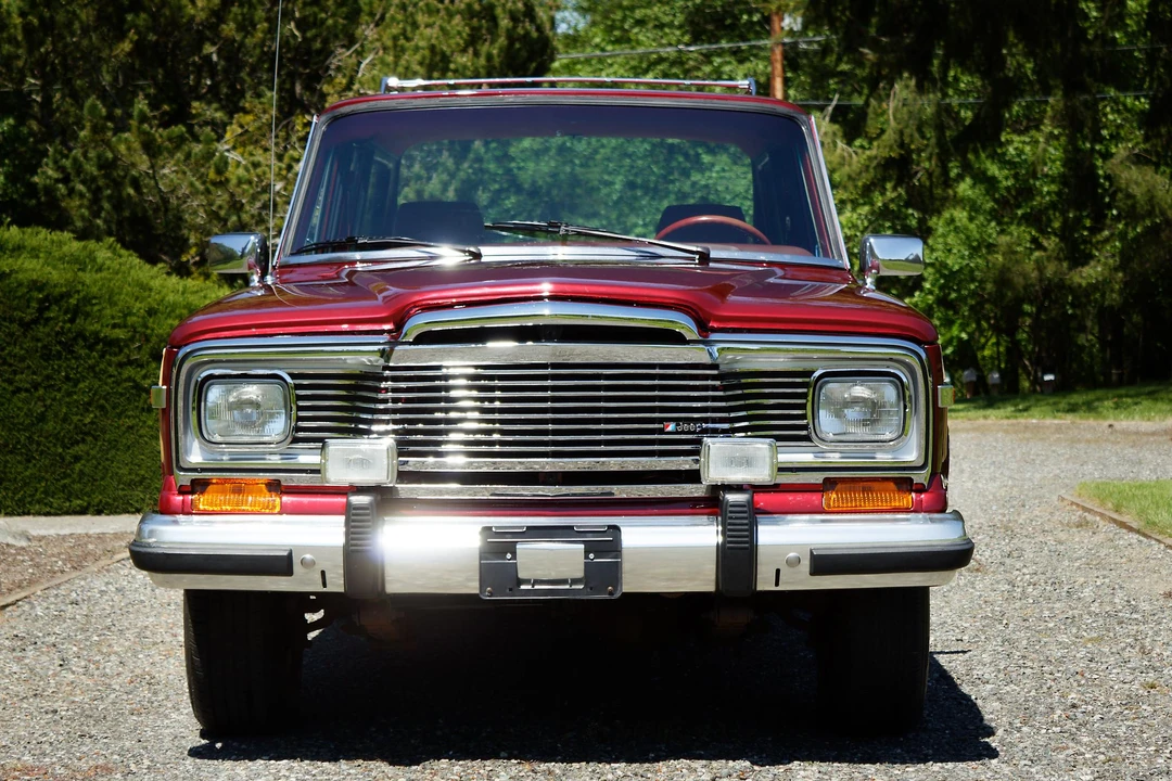1985 Jeep SJ Grand Wagoneer - Image 18 of 31