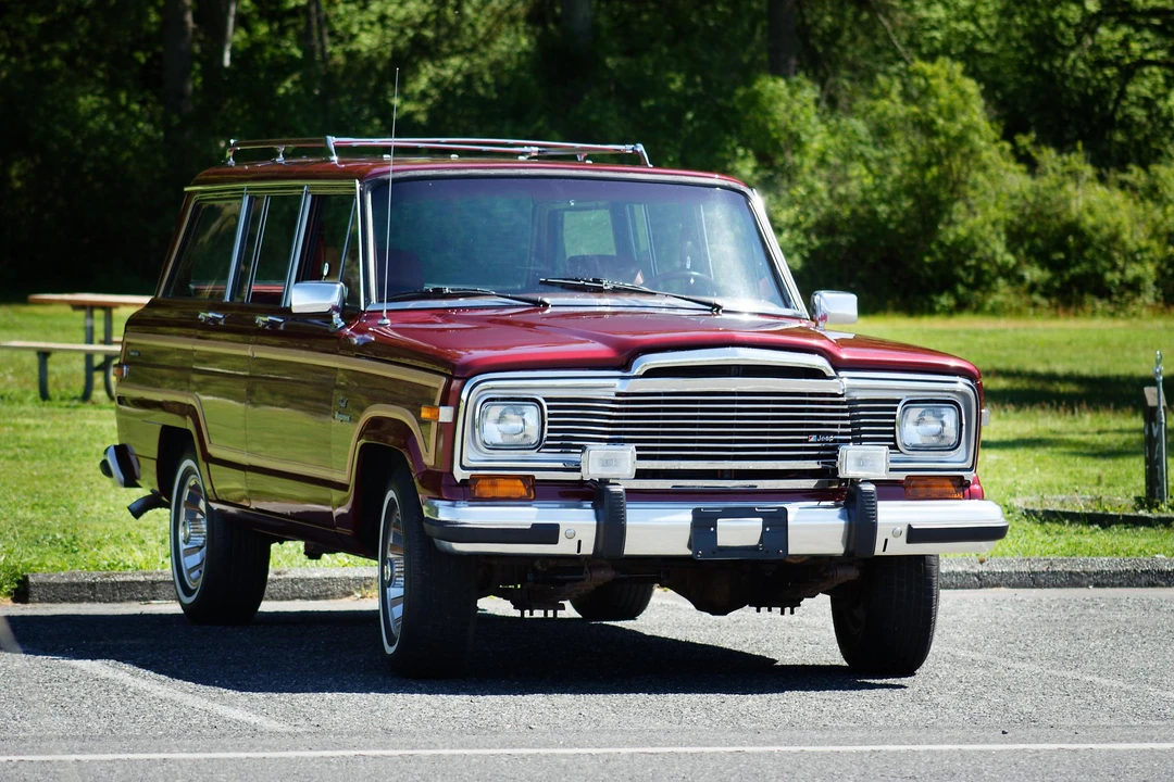 1985 Jeep SJ Grand Wagoneer - Image 17 of 31